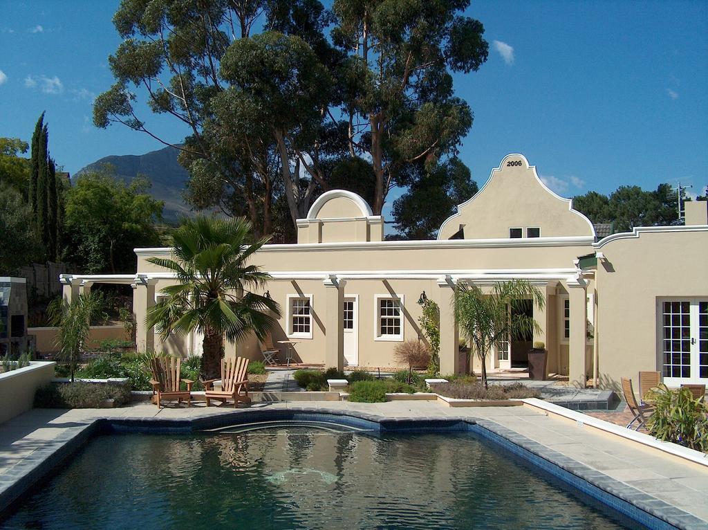 Somerset Villa Guesthouse 西萨默塞特 外观 照片